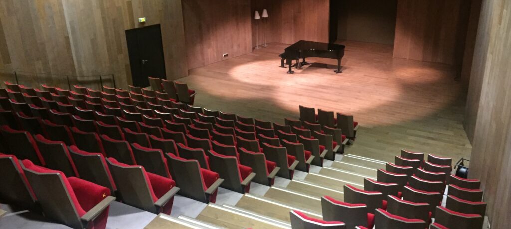 Signalétique accessible des établissements culturels de Clichy