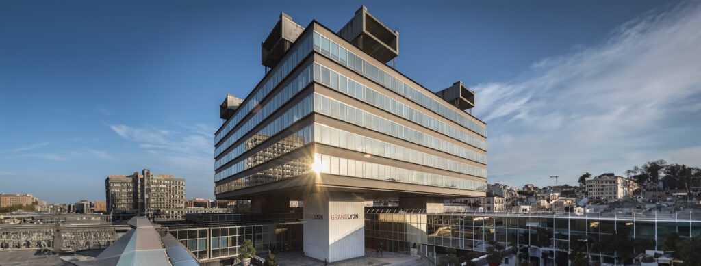 Signalétique extérieure multisensorielle Grand Lyon